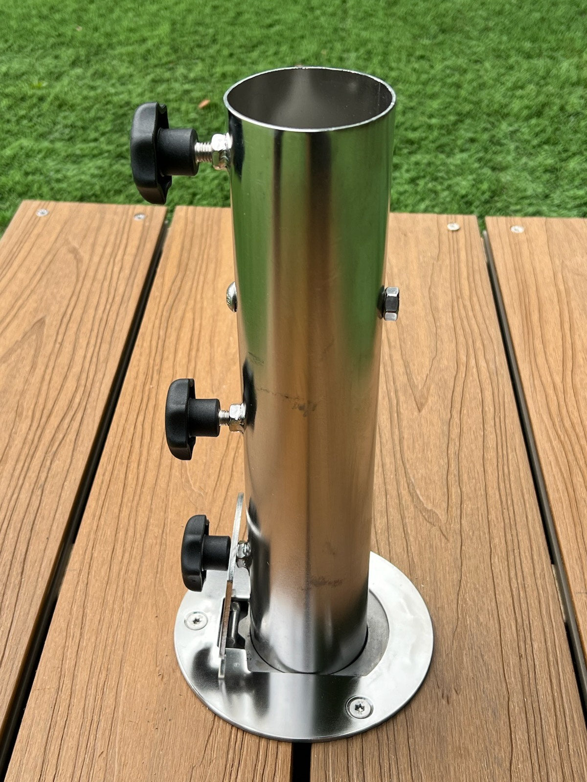 EzyHold - The Circular 'No Base' 316 Marine grade Stainless Steel Unit